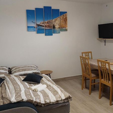 איזולה Apartma Lili מראה חיצוני תמונה