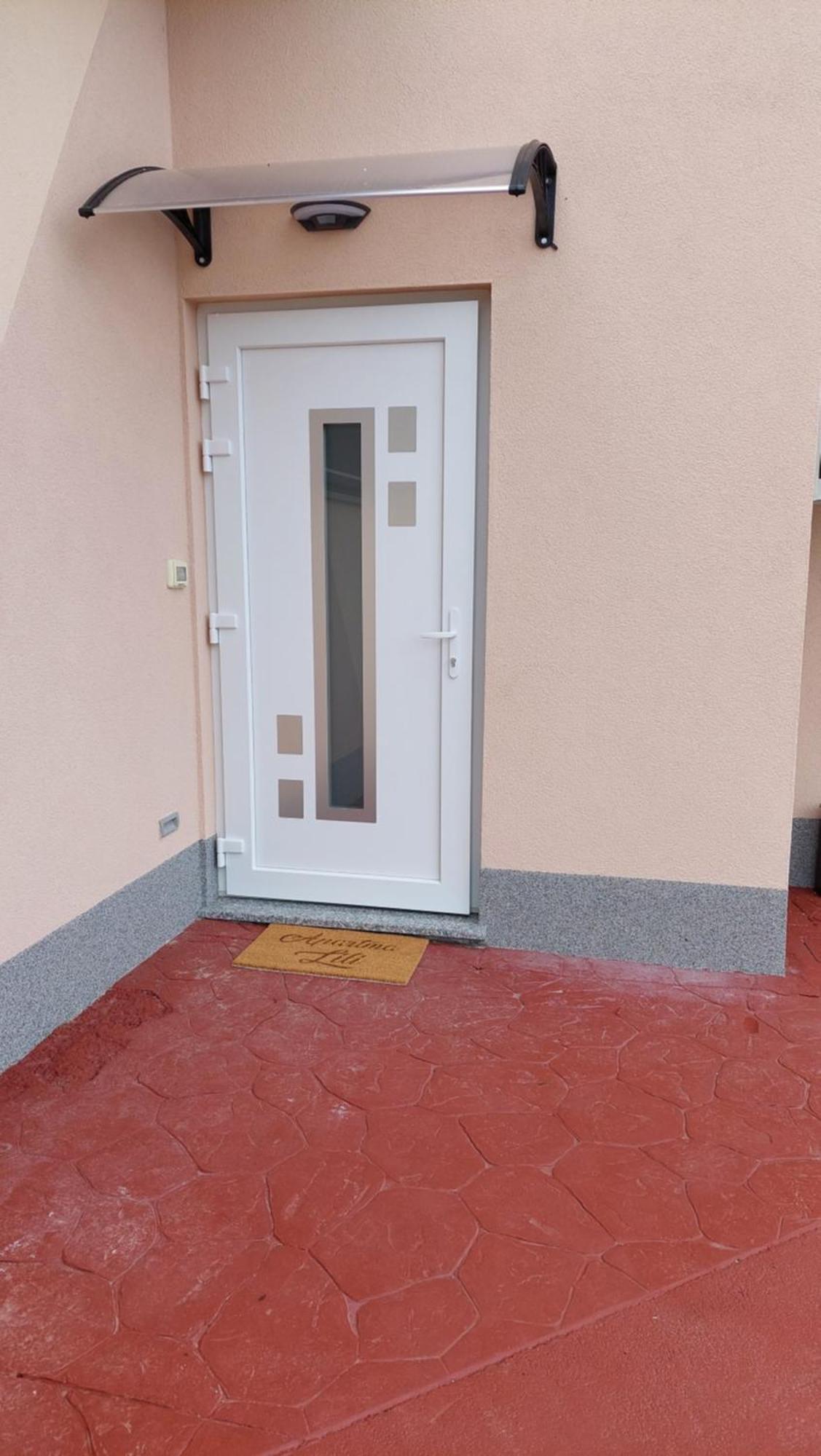 איזולה Apartma Lili מראה חיצוני תמונה